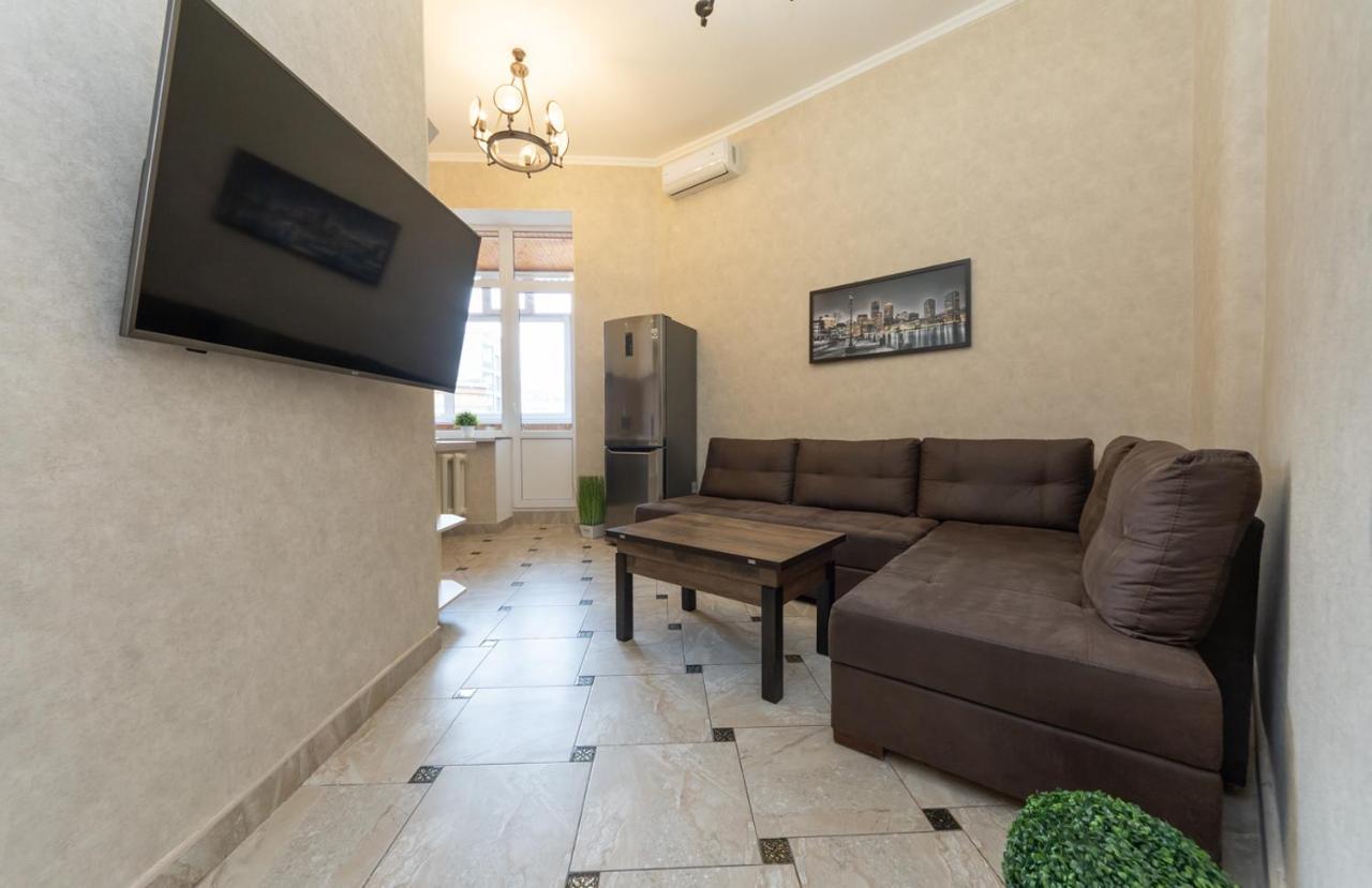 Maidan, Khreschatyk 3Br Kyiv Exterior photo